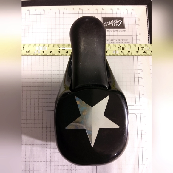 Stampin' Up! Other - Stampin UP STAR Punch  🌟